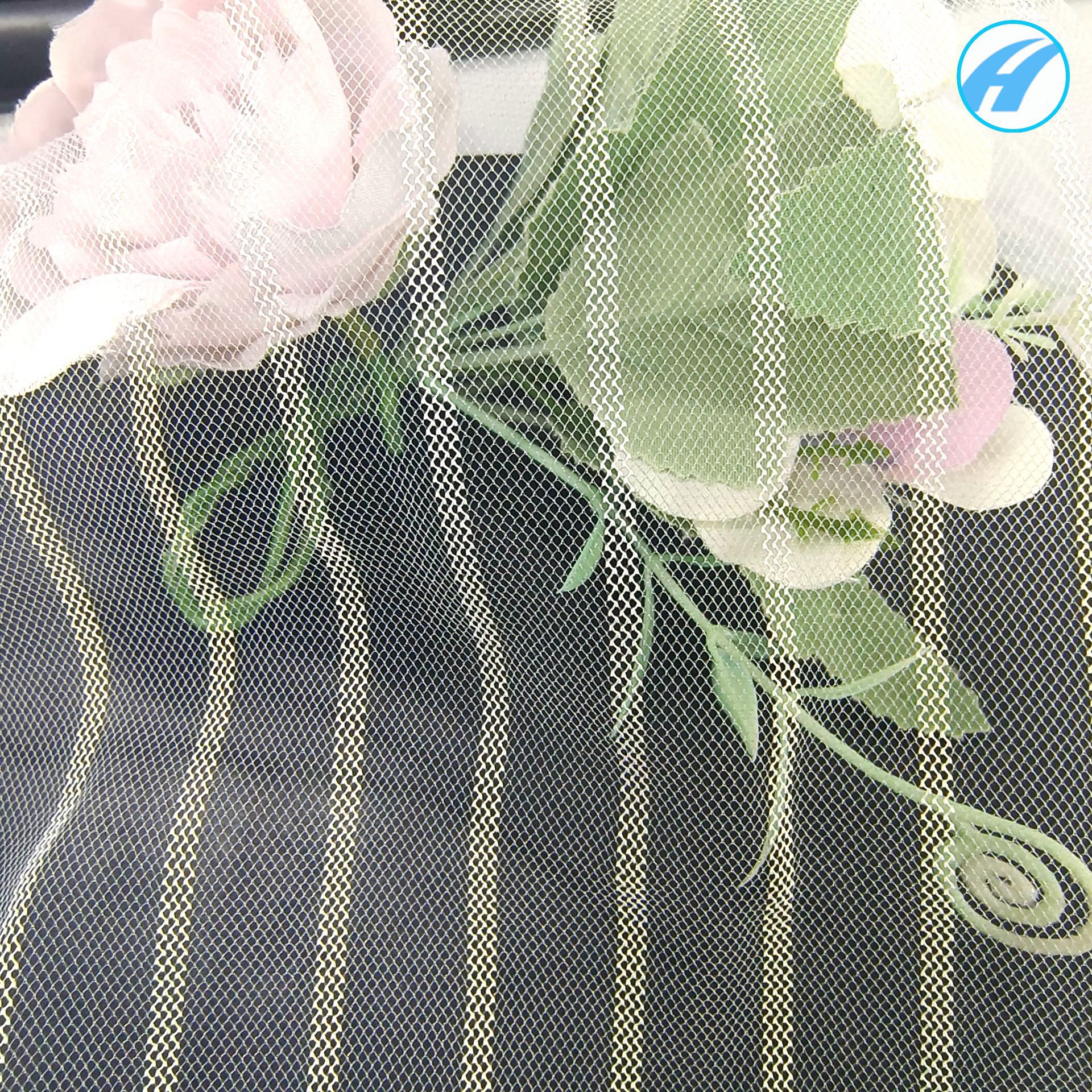 长乐厂家供应锦涤条纹布装饰网布镂空网布服装网纱辅料