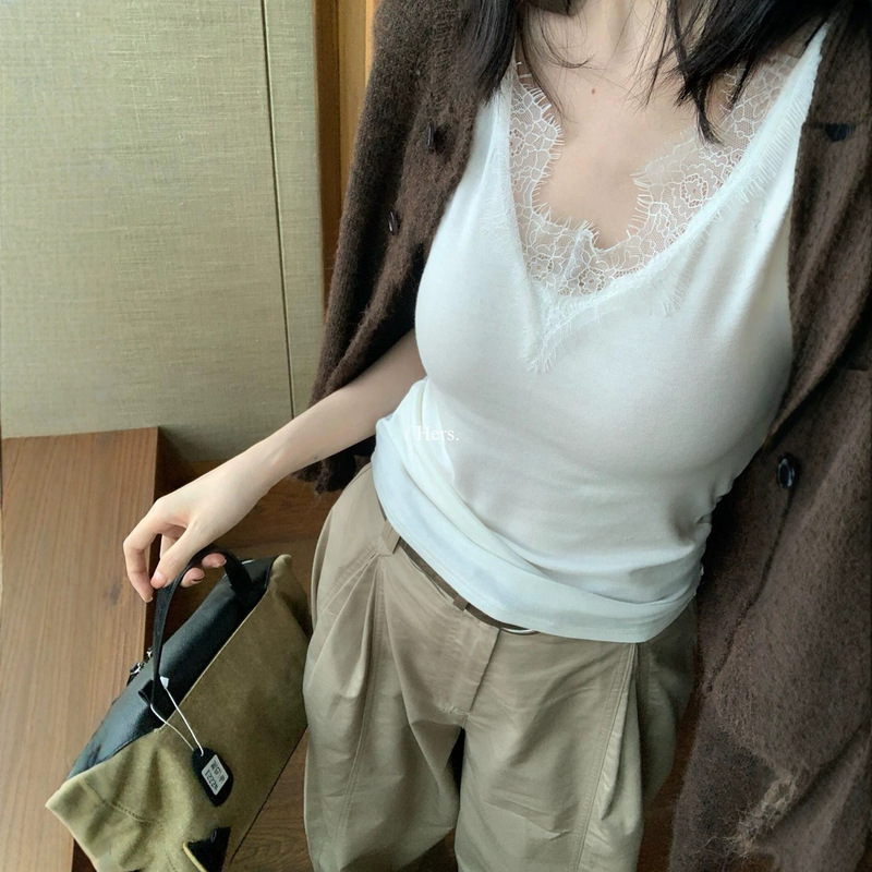 Hers Sweet Early Autumn Korean Style Simple Lace Patchwork Versatile Slimming Layered V-Neck Sleeveless Vest 66720