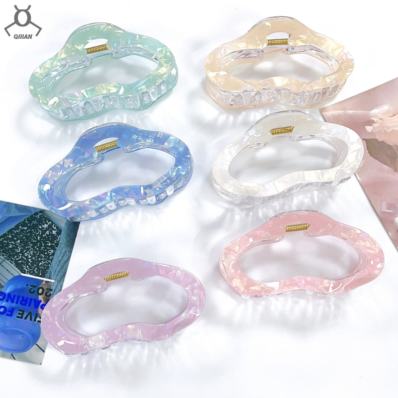 Acrylic Hair Clip Custom Hollow Cloud Shark Clip Extra Large Claw Hair Clip for Volume, a Must-Have for Autumn and Winter