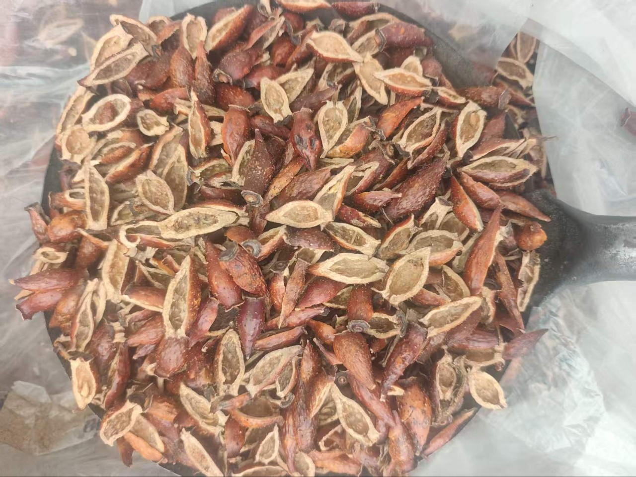 Dried Cherokee Rose Fruit Jin Ying Zi 500g Hand Seeded Slices for Tea Wine and Soup quality and texture