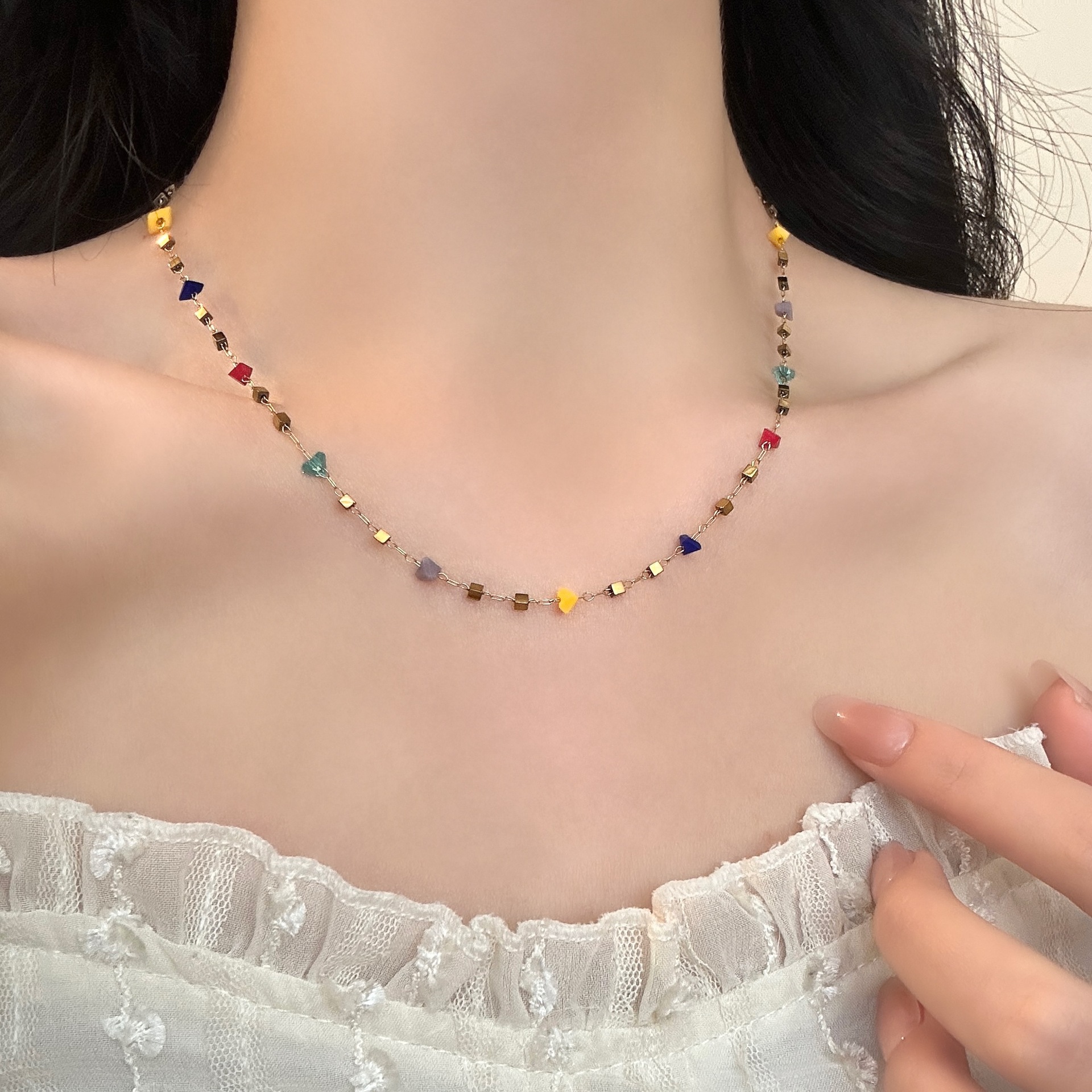 彩色水晶满天星串珠项链女轻奢小众设计高级感钛钢锁骨链手链配饰