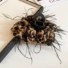 25# leopard print feather gripper