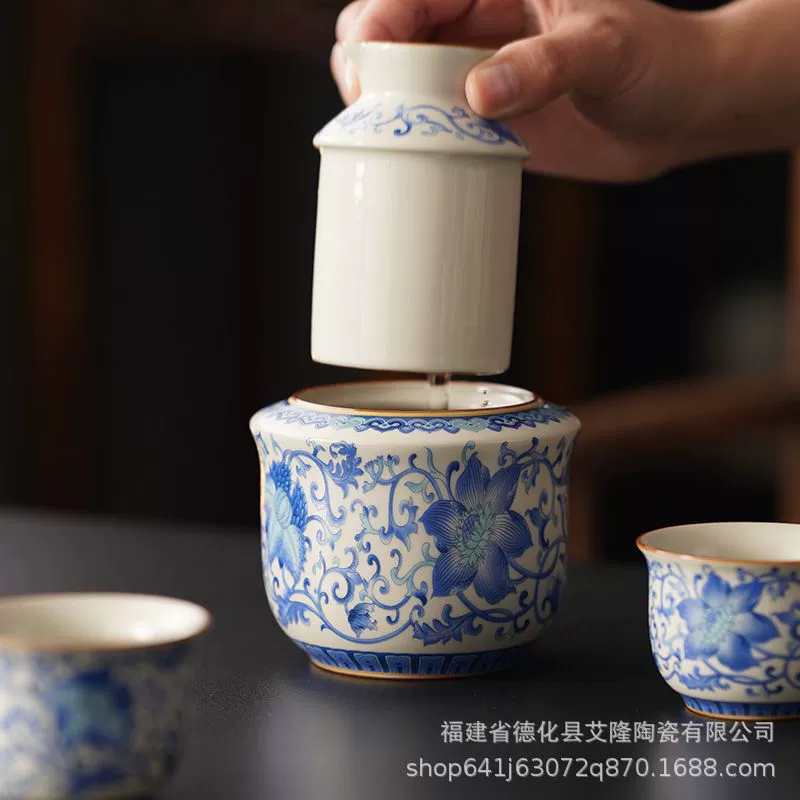 Blue and white high-end ceramic pocket flask for home use, set