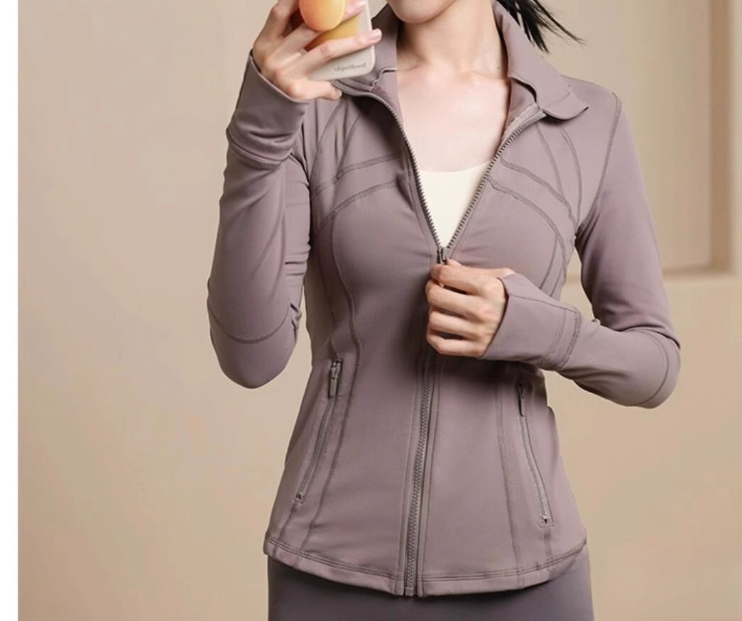 Light gray light lotus gray stand collar