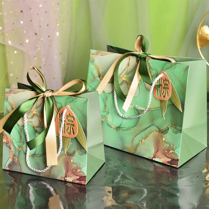 Зеленое струящееся золото (золотисто-зеленый + листья рисовых клецок); маленький размер 18*16*10 см