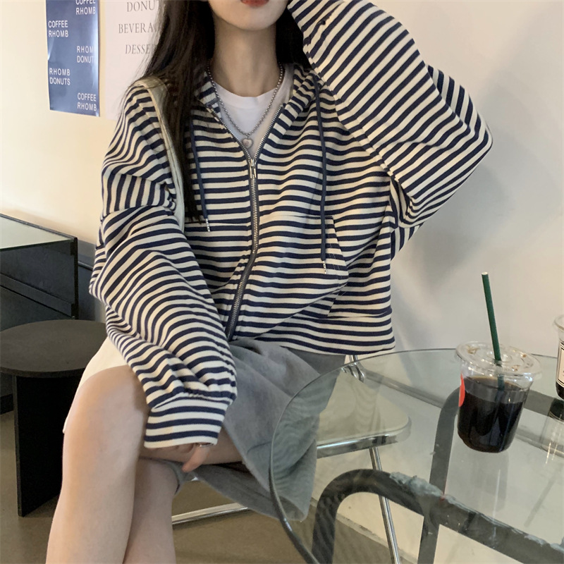 455g Weight Long Sleeve Sleeve Length Zipper Placket Type Polyester Fabric Type Short Top Length Hoodie Tops Type Casual, Daily Occasion Hooded Neckline Regular Fit Fit Type Stripe Pattern Spring, Autumn Season Women's Gender Casual, Streetwear Style Women's Casual Streetwear Stripe Zipper Hoodie 15
