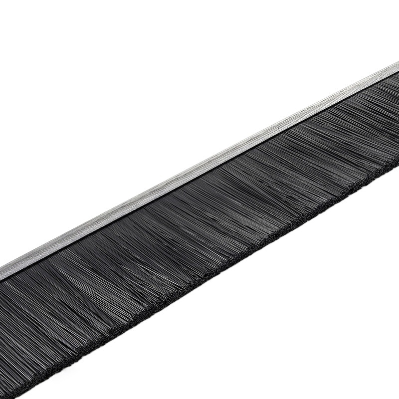 Fábrica al por mayor cepillo de tira de aleación de aluminio a prueba de polvo a prueba de insectos cepillo de tira de sellado puerta y ventana cepillo de ceniza tira gabinete cepillo impermeable