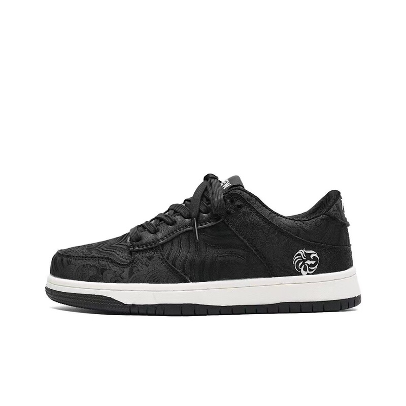 Guofeng Silk Sneakers Men and Women Summer New Niche Design Koi Embroidered White Shoes Sports Casual Shoes