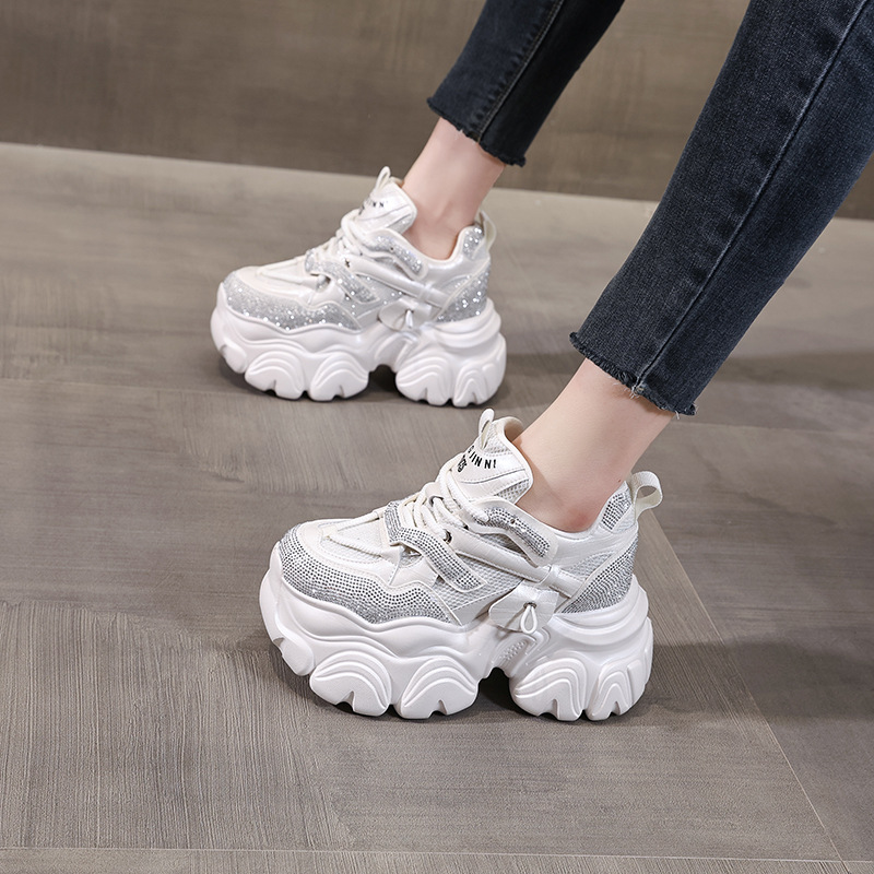 Giày sneaker nữ chunky đế dày độn cao bên trong HS569-3 kiểu mới mùa xuân — Màu trắng