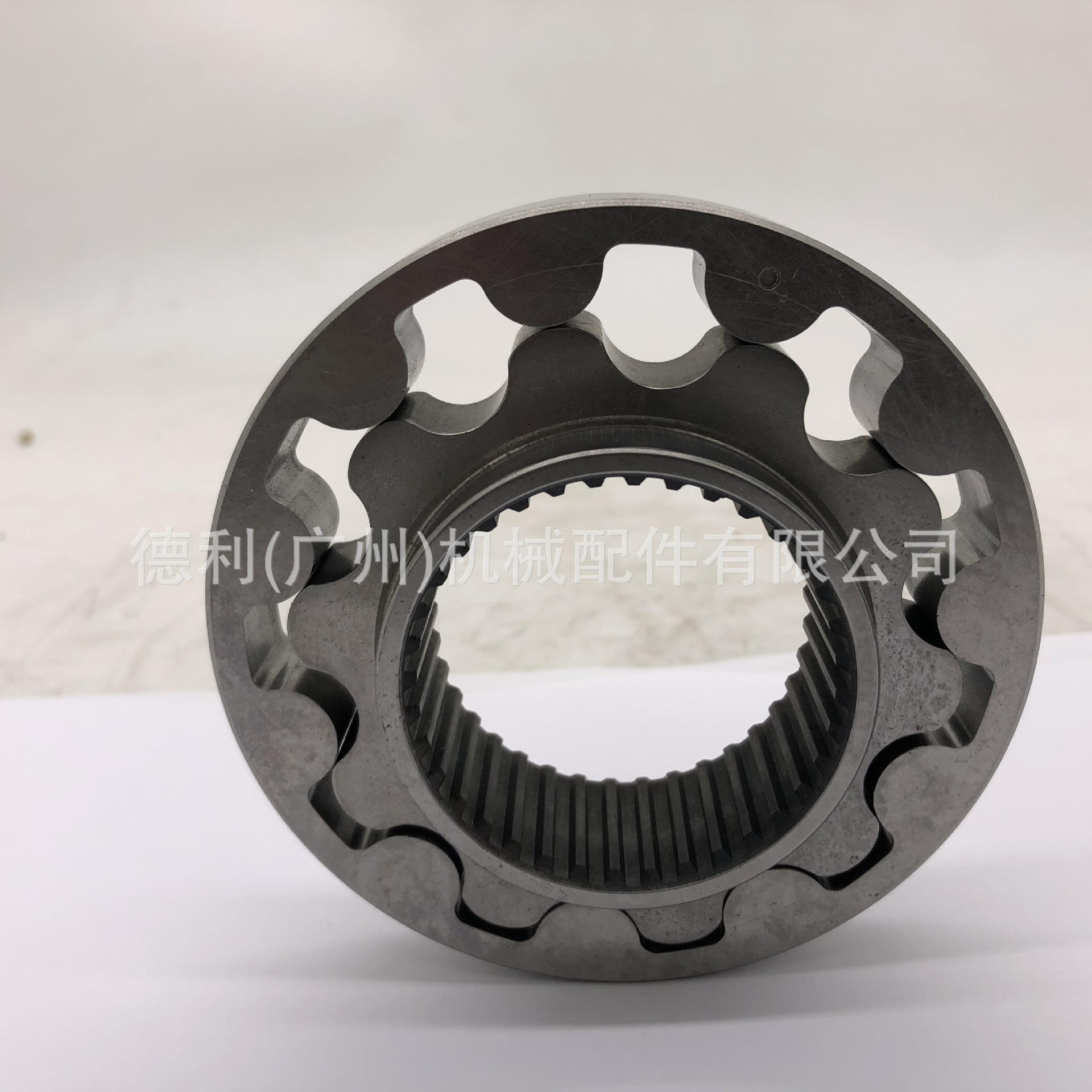 1C010-35070 Kubota V3300 V3600 V3800 Engine Oil Pump