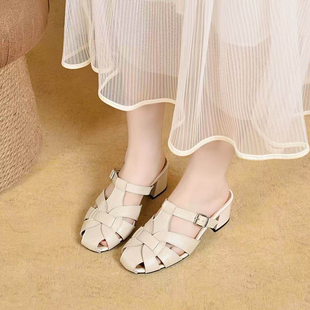 Dép sandal nữ da thật mũi kín gót thô đế thấp chống trượt — màu be chi tiết 4