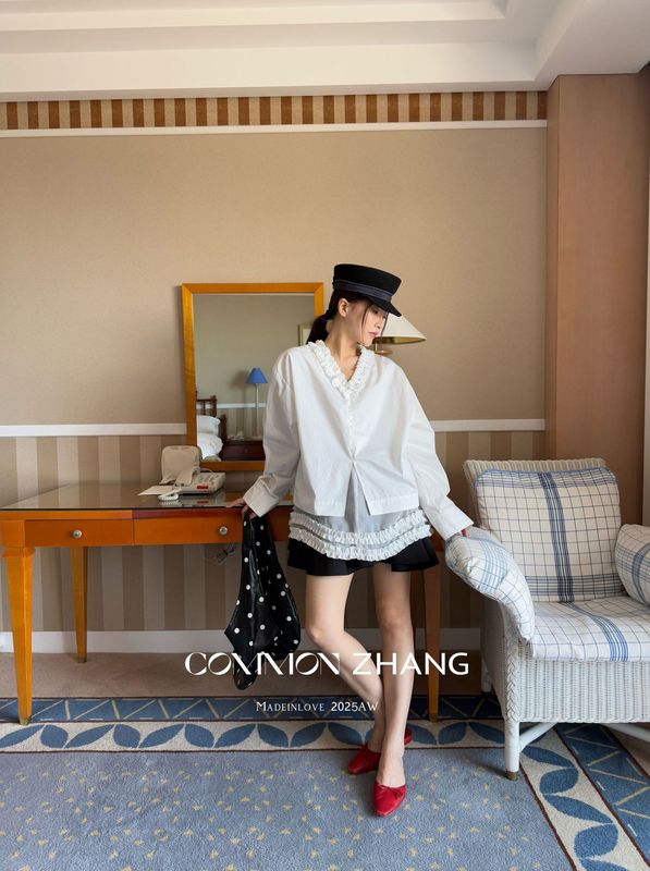 CZ ZHANG秋季法式俏皮少女花边纱网拼接v领层次感小众衬衫B33302|undefined