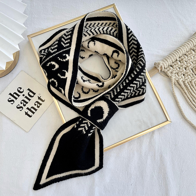 Nuevo tipo de bufandas cruzadas coreanas de otoño y invierno de ajedrez de punto de cuadros perezosos perforación bufandas de cuello