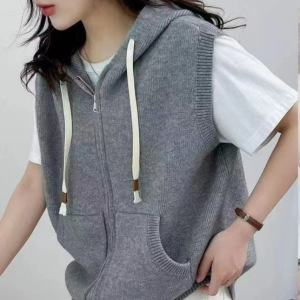 韩系秋冬新款高级感外穿连帽毛衣背心外套马夹拉链针织马甲女开衫