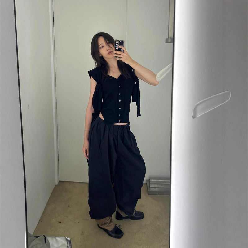 New Korean-Style 25 Autumn Collection: Correct Version of the Shawl-Style Faux Two-Piece V-Neck Layered Cardigan Vest Knit Top