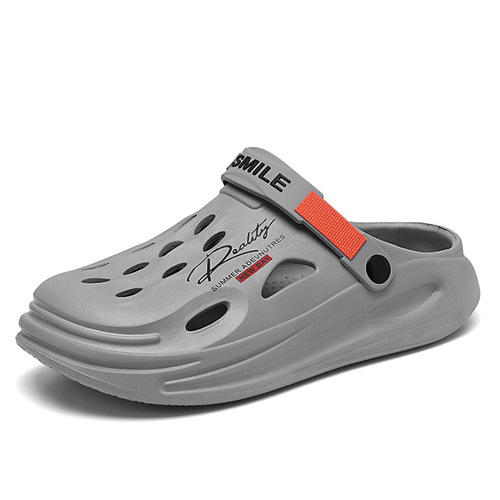 Summer New Men's Slides Outerwear Hole Shoes Comfortable Beach Shoes Squeezing Thick Sole Sandals