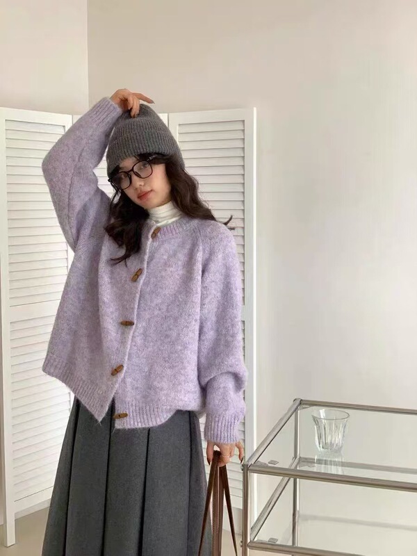 圆领牛角扣针织开衫女2025秋冬季毛衣外套女装冰激淋色简约百搭|undefined