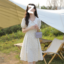 蕾丝碎花连衣裙女夏2025新款小个子甜美初恋温柔风法式娃娃领裙子