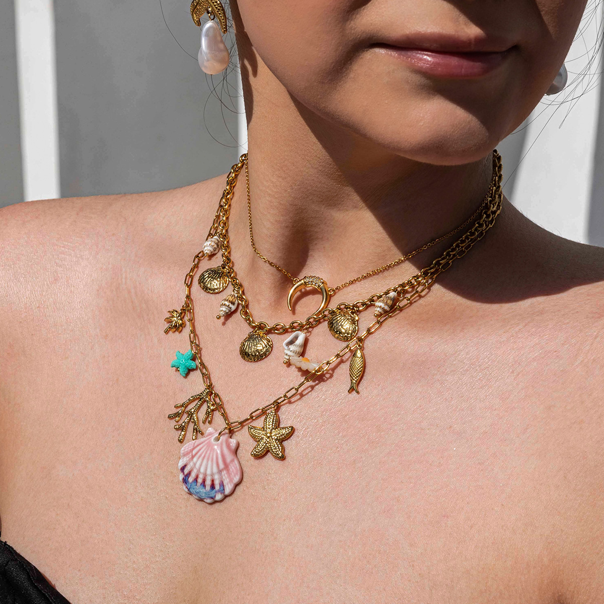 Taena Collar transfronterizo de acero inoxidable Mujer que no se desvanece Collar de acero de titanio de concha natural de todo fósforo Joyería de estilo de vacaciones