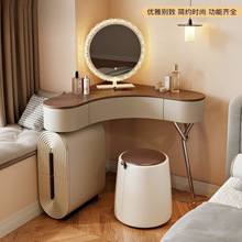 �й��L�D����y̨����һ�w����С�������Ǹ߼��л��y��