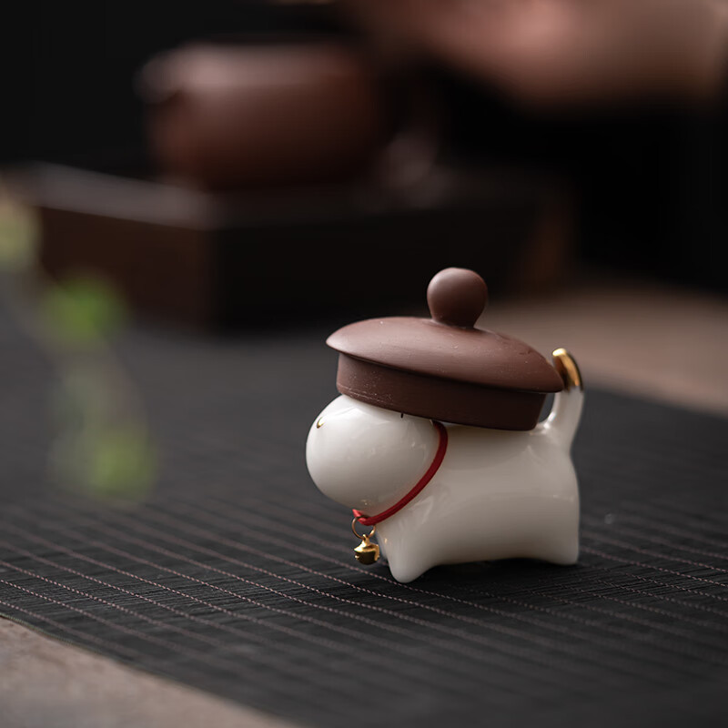 蘇氏セラミックス (sushi ceramics) 羊脂玉磁器茶器部品茶寵描金小猫置物|undefined