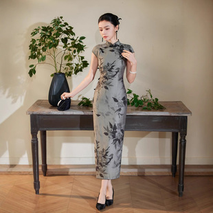 Modified Retro High-end Tencel Cheongsam 2025 Summer New Chinese Elegant Elegant Old Shanghai Young Shoulder Sleeves