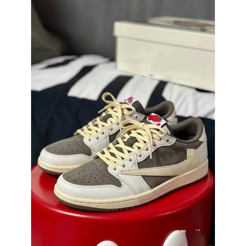 AJ1 low Putian sneakers with reverse hook design, low-top trendy sneakers, Black Warrior Lightning cross-border breathable sports shoes for men and women