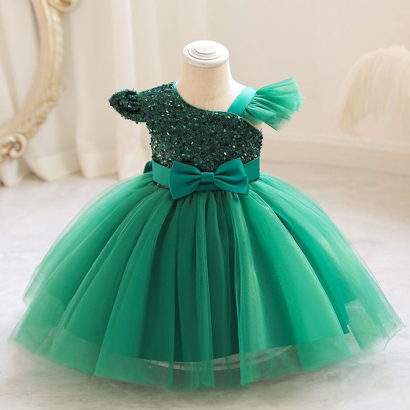 女の子の新しい純色の蝶刺繍蓬蓬蓬姫の誕生日の晩餐会の公演のドレスの洋風の祝日のワンピース|undefined