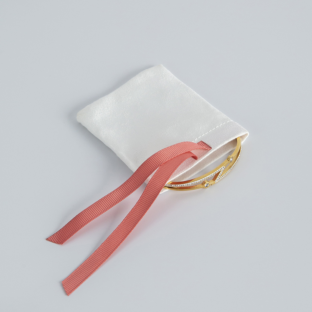 9g Weight Jewelry Packaging Bags Classification 1 Piece Quantity Daily Occasion Flannel Material Bow Knot Pattern Simple Style Style 1 Piece Flannel Simple Style Daily Bow Knot Jewelry Packaging Bags 8