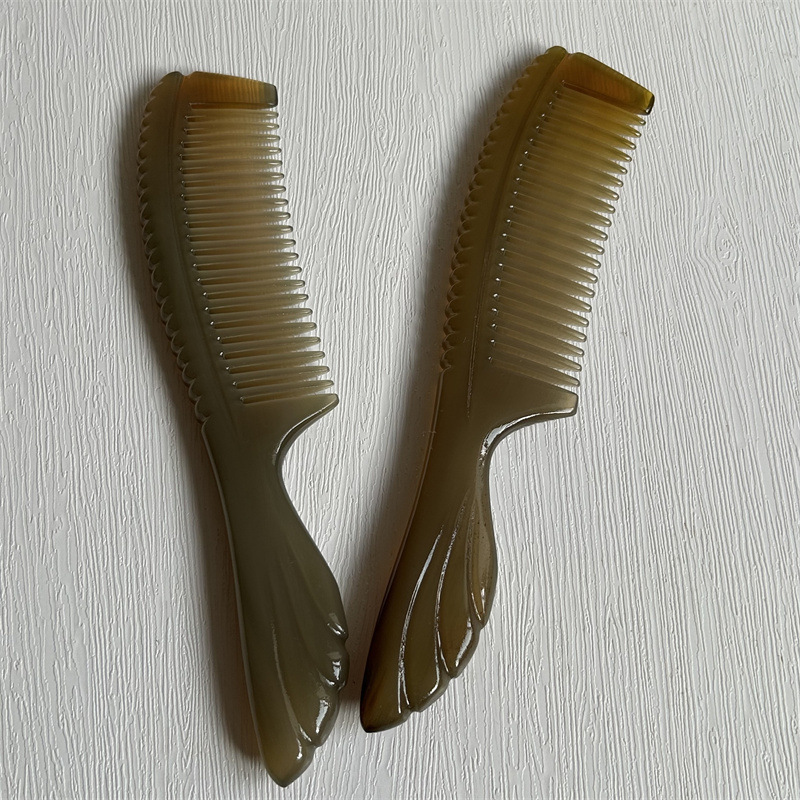 Horn Comb Thickened Handle Carved Massage Comb for Men and Long Hair Scalp Care 18cm overview
