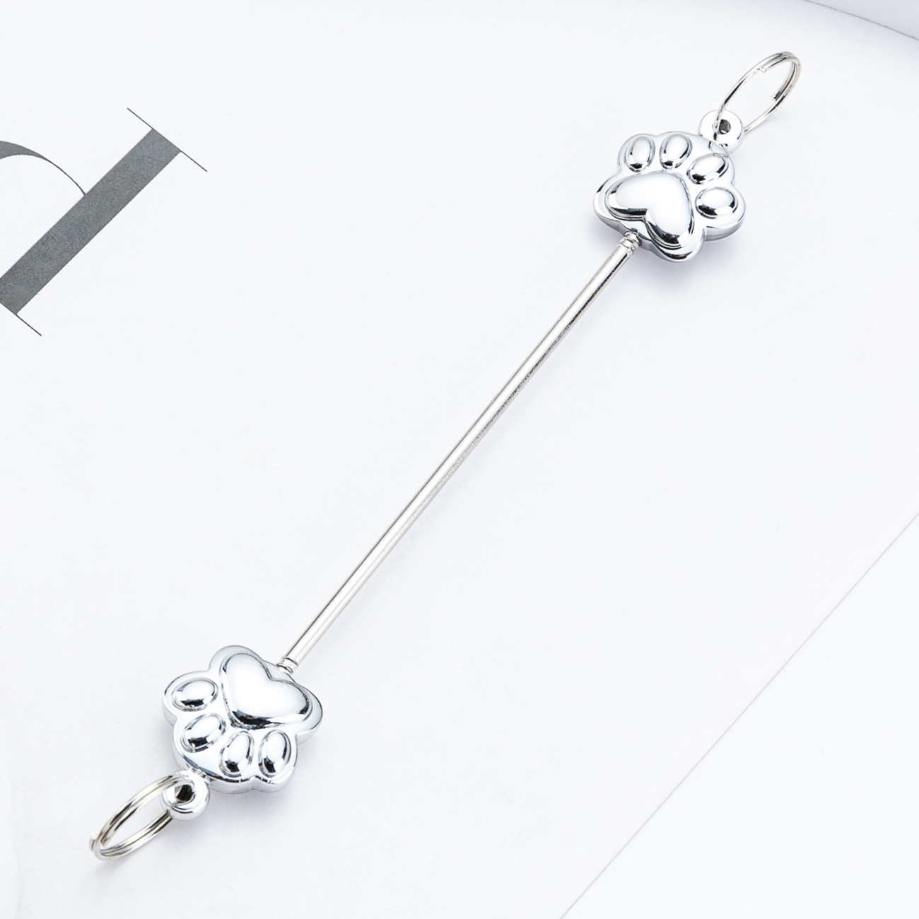 Nuevo DIY cuentas de garra de gato colgante de cuentas de mano creativo accesorios de llavero cuentas de metal cuentas de poste