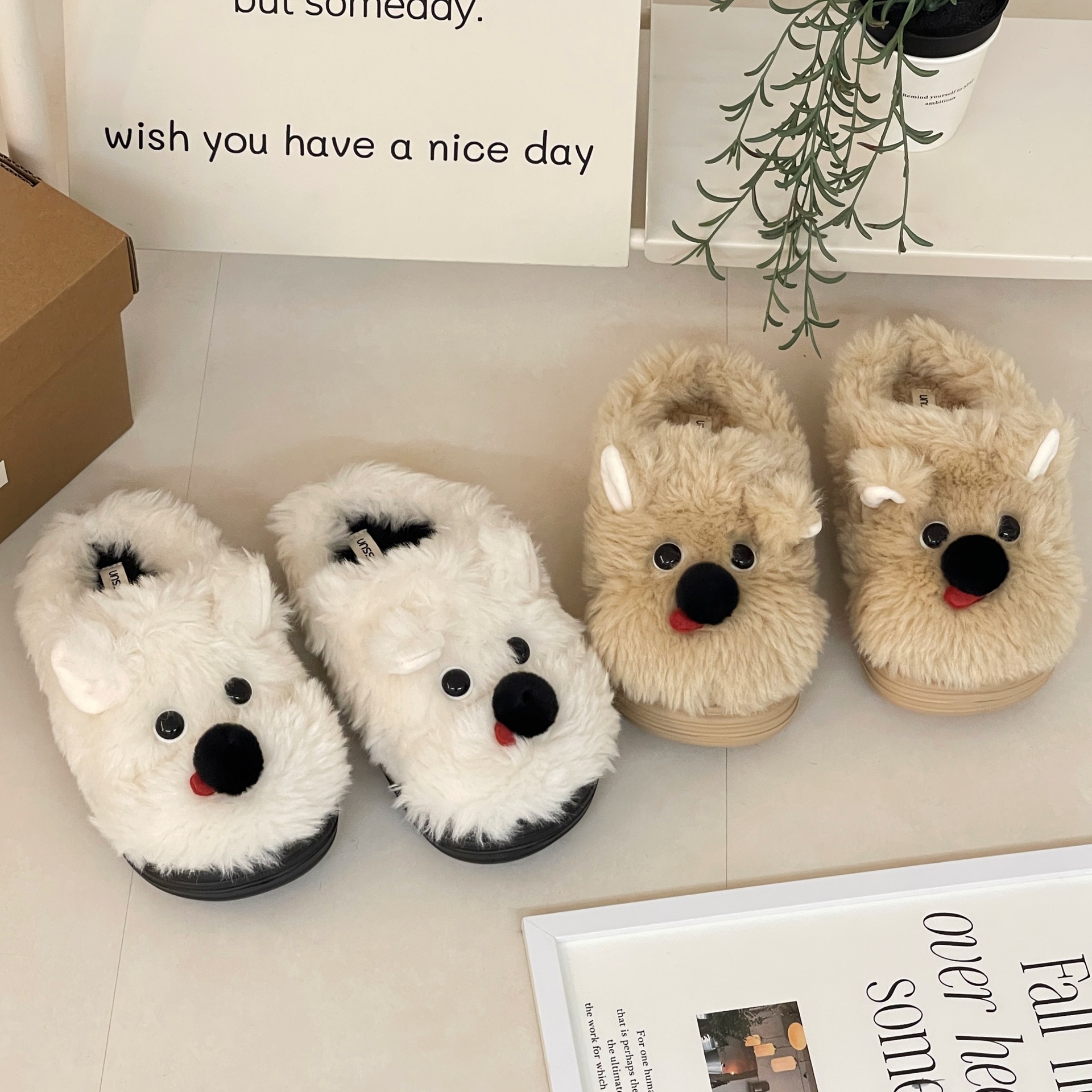 2025 otoño y invierno nuevo lindo perro de dibujos animados zapatillas de peluche para mujeres que piden mierda sensación casual antideslizante zapatillas de cabeza