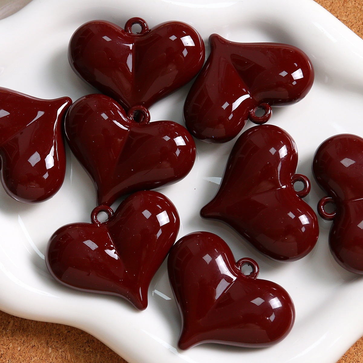 8g Weight Pendant Jewelry Making Type DIY Jewelry Accessories Classification 1 Piece Quantity Resin Material Heart Shape Pattern All Seasons Season Polishing Design Vacation, Classic Style Style 1 Piece Resin Heart Shape Pendant 4