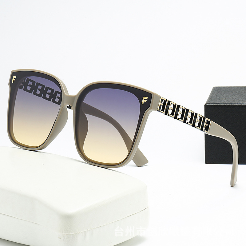 2024 new high-grade chain letter style Chanel style women's sunglasses little red book TikTok Net Red fashion sunglasses