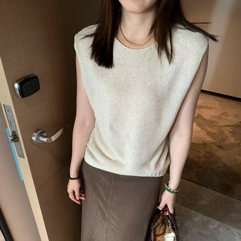 071102 ノースリーブ 2025 夏の新スタイルチョッキ袖ベストニットベスト女性の年齢軽減レイヤードソフトトップ|undefined