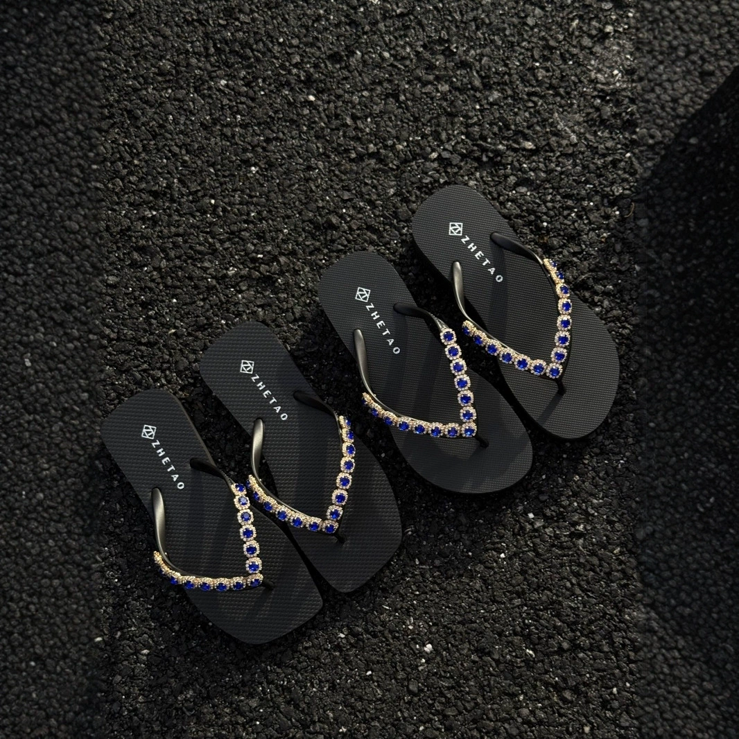 zhetao20255 новые летние шлепанцы модные с круглым носком плоские супер блестящие с цепочкой из страз пляжные нескользящие тапочки