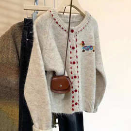 小狗刺绣圆领针织开衫25秋冬新款精仿羊毛长袖拼色外套女上衣毛衣