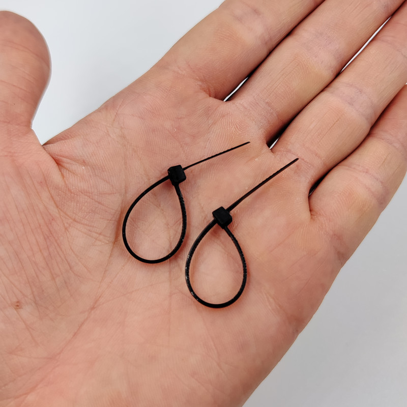 Mini pequeña atadura de cables plástica disponible de la atadura de cables de nylon de autoretención tamaño pequeño 3*60 80100m