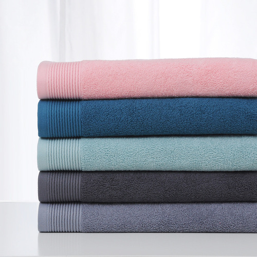 The manufacturer supplies Class A reactive dyed cloud large terry bath towels, cotton bath towels, gift hardcover optional