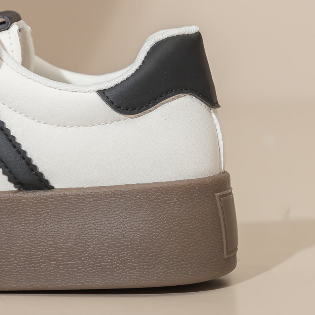 Zapatos deportivos casuales de moda retro para hombres y mujeres, zapatos de plancha gruesa para estudiantes, zapatos blancos para mujeres, zapatos F8860