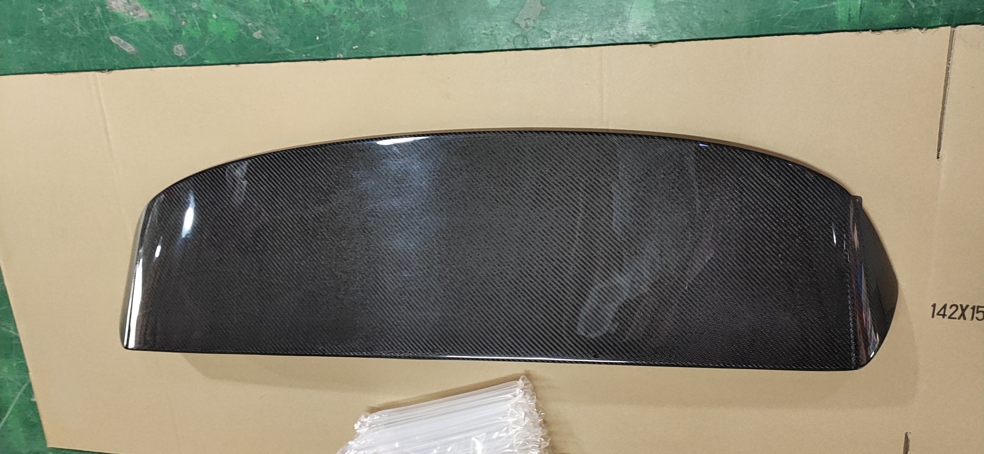 E87 MT碳纤维尾翼1