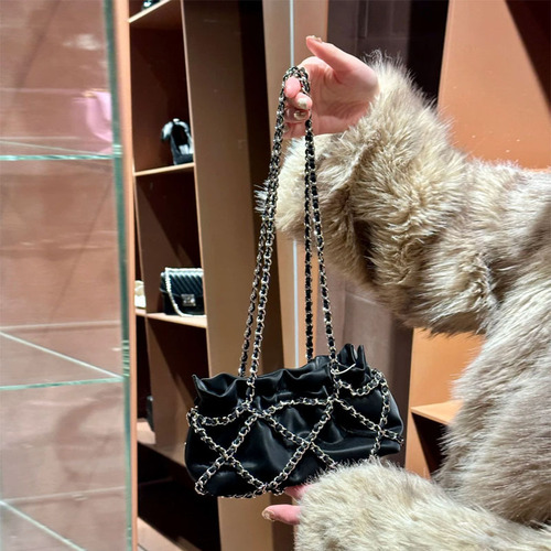 Designer Chain Shoulder Bag for Women,  New Trendy and Elegant Candy Color, Versatile Polka Dot Chain Top Handle and Crossbody Bag
