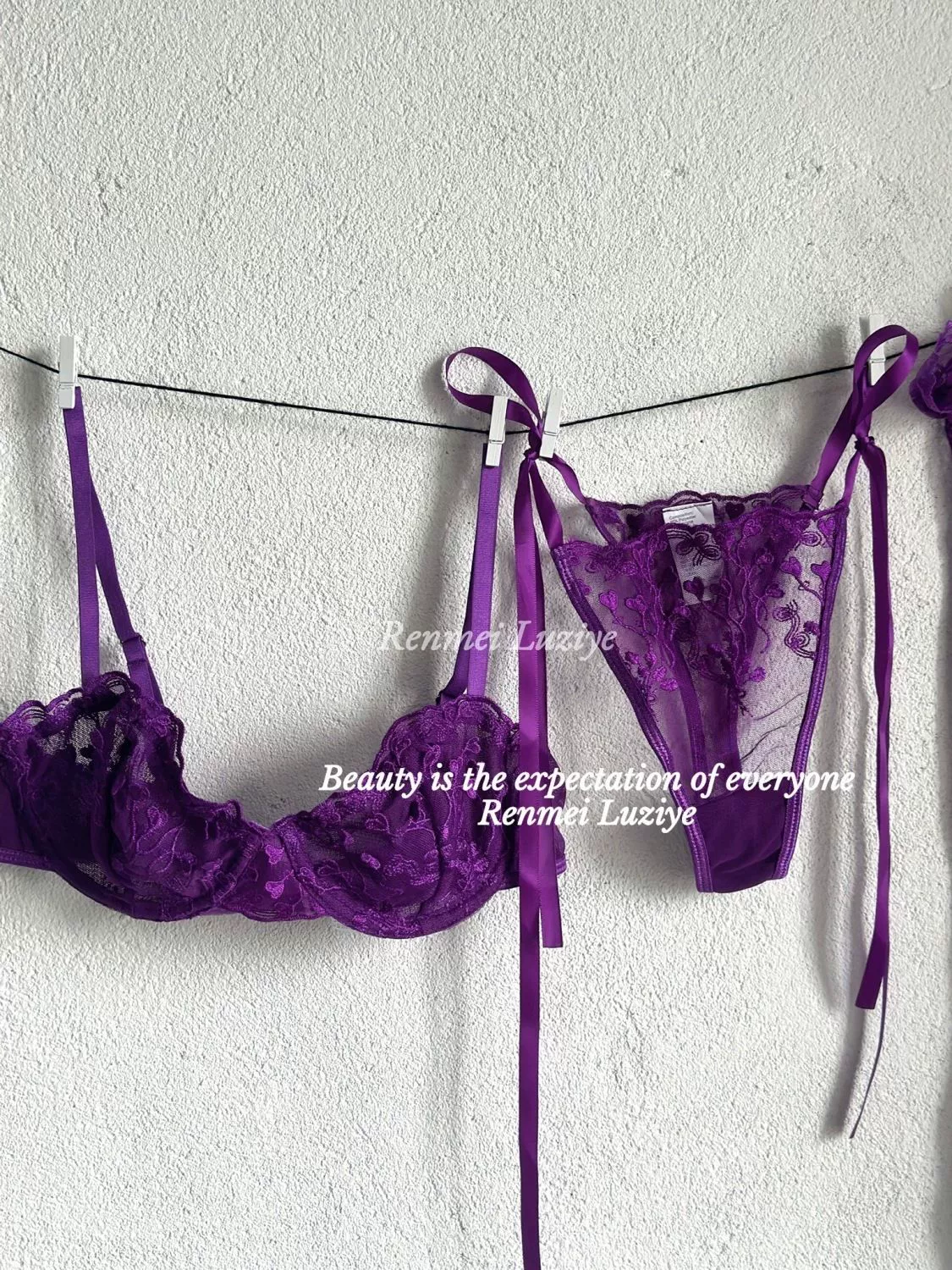RenmeiLuziye [Weible] Темперамент высокого уровня фиолетовое нижнее белье носить с лентой