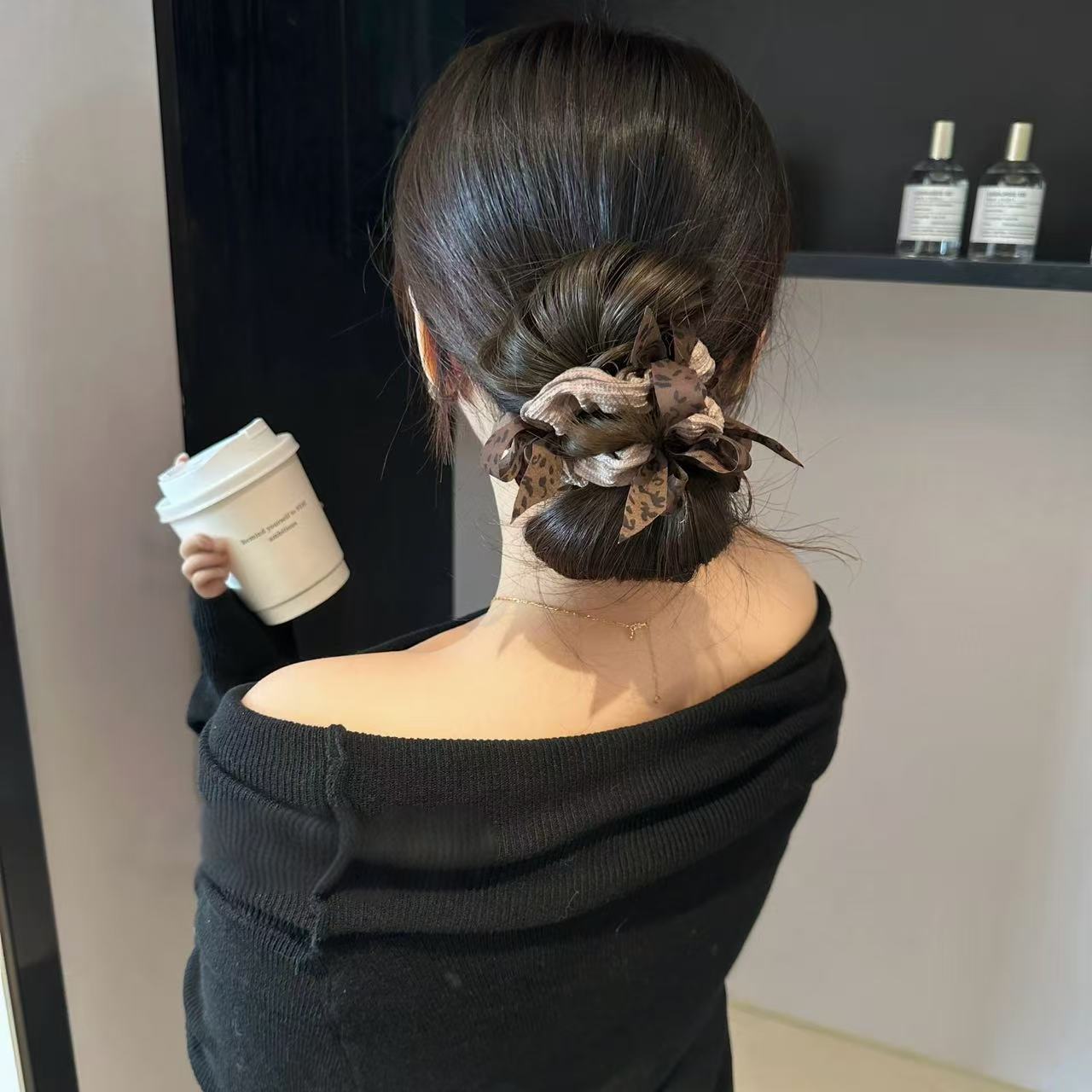 Korean Style Leopard Print Scrunchie With Ribbon And Bow_voghion.com