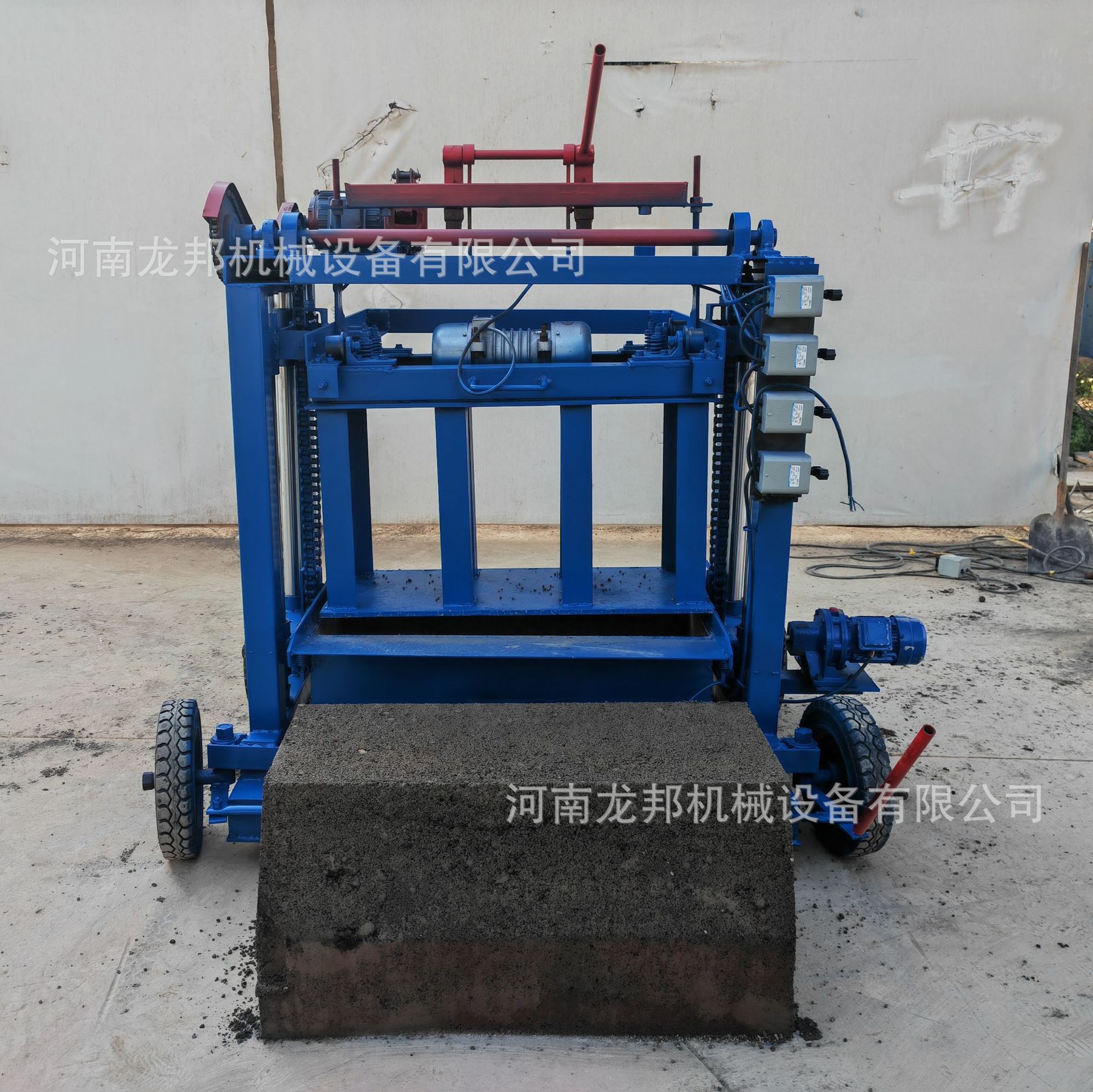 厂家直销 移动式制砖机 各种异型砖制砖机 混凝土砌块成型机