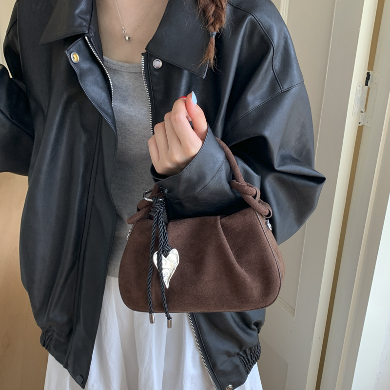 2025 Autumn New Trendy Pleated Cloud Bag For Women, Niche Retro Handbag, Shoulder Bag, High-End Crossbody Bag - Thumbnail 4