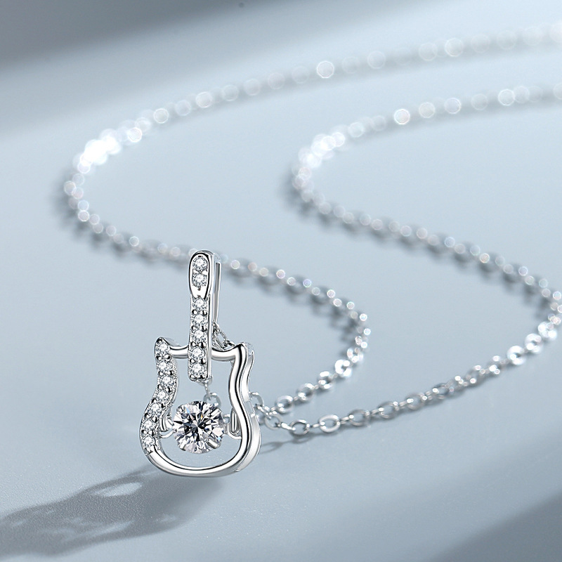 Moda S925 plata esterlina collar de la guitarra inteligente ZIRCON estilo europeo y americano punk música clavícula cadena dulce Cool Girl joyería