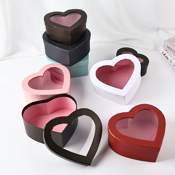 New PVC heart-shaped lid-and-base universal fruit gift box, creative windowed Valentine's Day gift packaging set