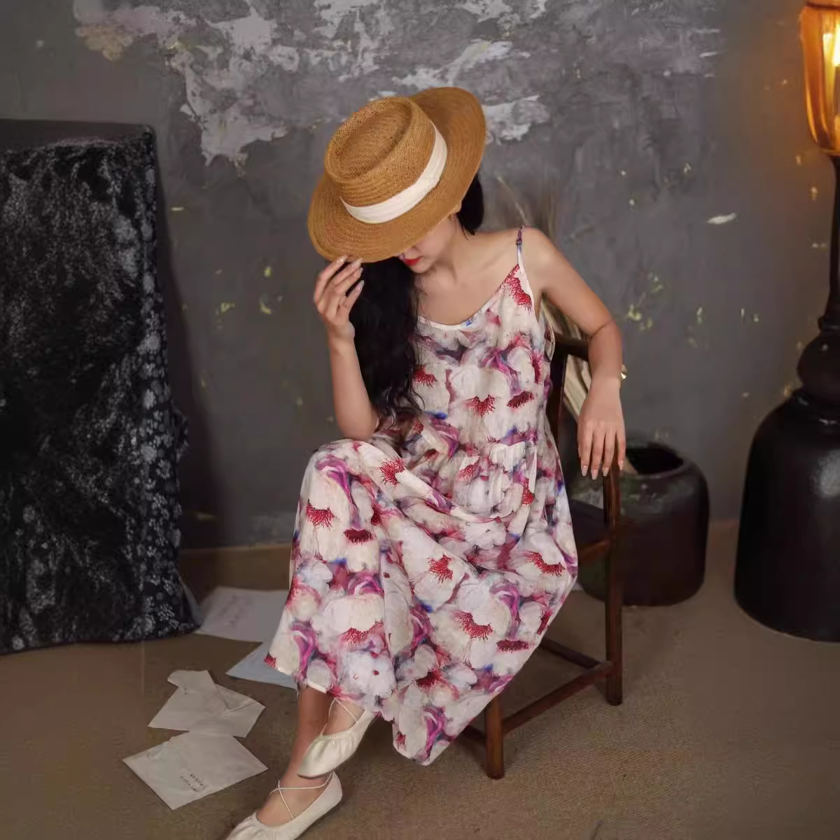 오리지널 컬러 중간 길이 라미 슬링 원피스 여성 예술적 우아한 대형 스윙 원피스 긴 원피스 휴일 원피스 비치 원피스