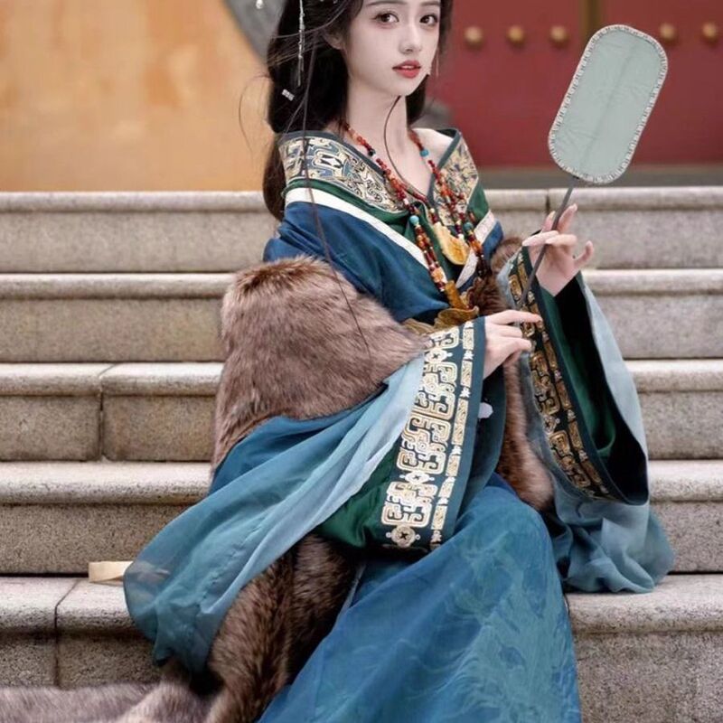 新款汉服女战国袍魏晋制南北朝交领复原直裾拖尾襦裙宫廷古装秋冬|undefined
